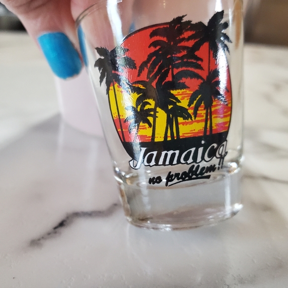 Jamaica No Problem Shot Glass - Picture 3 of 6